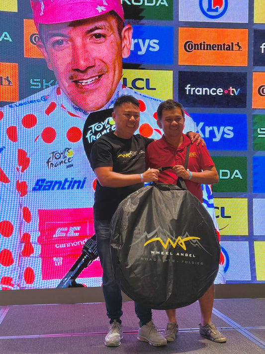 Boss Ben Kong winning the Wheel Angel SLX 54 Carbon Spokes Wheelset at the TDF Live Watch Party