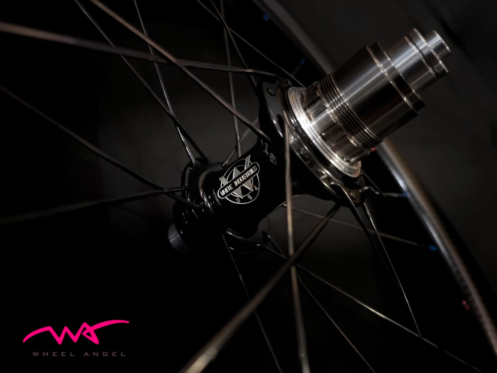 White Industries CLD Black Hub